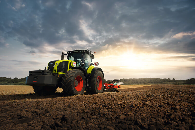 Les tracteurs Axion 900 de Claas plus forts et plus intelligents